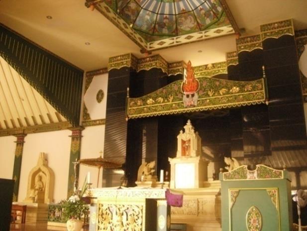 4. Review In this area, the church is divided into three main area, the priest area, the prayer area, and gamelan area.