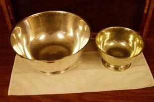 Paten The plate used to hold the body of Christ.