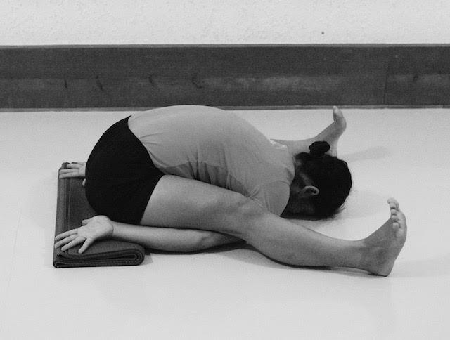 Kurmasana Tortoise Pose Sit on the floor with the legs slightly bent in front, drawing the feet towards the trunk. Exhale bend the trunk forward and insert the hands one by one under the knees.