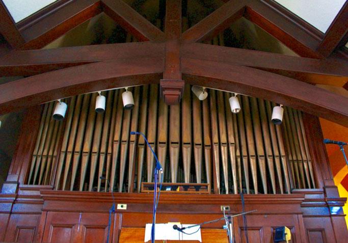 It is around 1929, the family of Jacqueline Kennedy Onassis, whose aunts lived next door to the church, donated the organ to the church.
