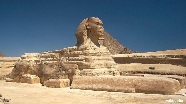 A key to the early date for the Giza complex is the orientation of the Sphinx and its shape.