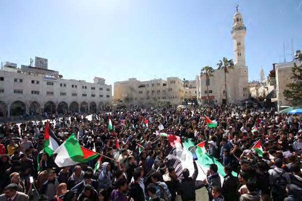 11 Tantawi to allow a delegation from the Gaza Strip to meet with members of the council to jointly evaluate the situation and establish relations between the two sides which would serve "regional