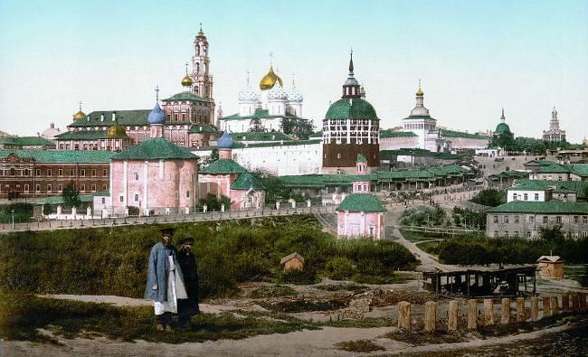 View of the monastery, Sergeiev Posad shrine of St Sergei; icons of Rublyov Day 5 Tuesday, 4 th October We leave Moscow for Sergeiev Posad (about an hour s drive), whose fame derives from the Trinity