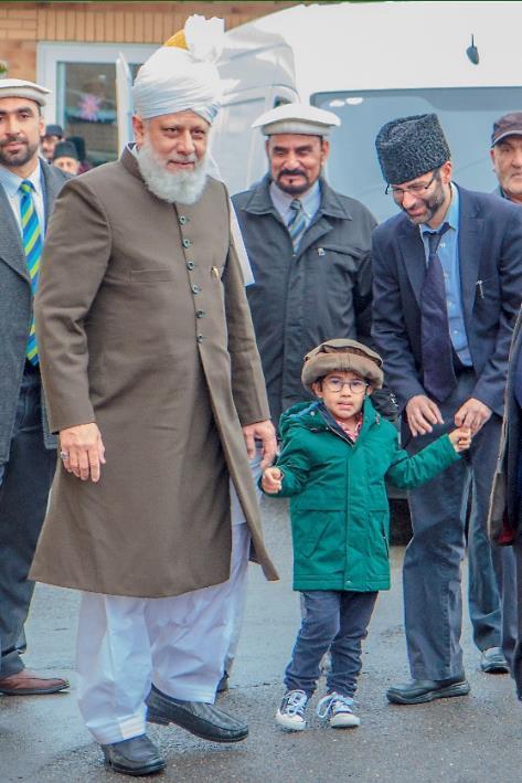 Huzoor s love and affection Normally, I would have proceeded to the Mosque as Namaz was soon but having seen Mahid s emotional reaction, I took his hand and stood a few metres from Huzoor s residence