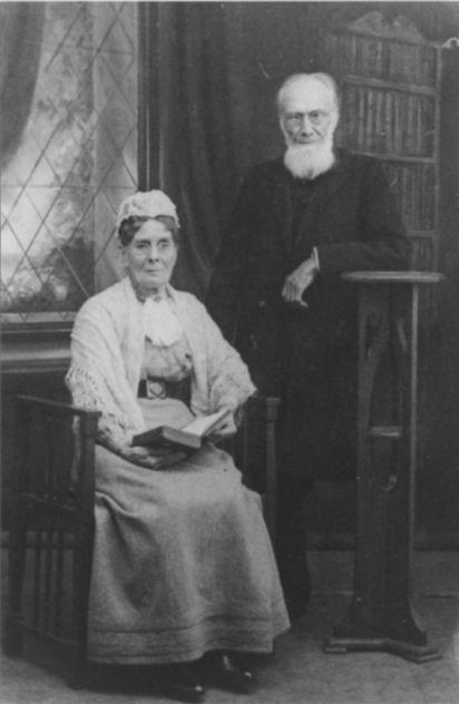 Clarence and Hannah Chambers on their fiftieth wedding anniversary, July 16, 1910.