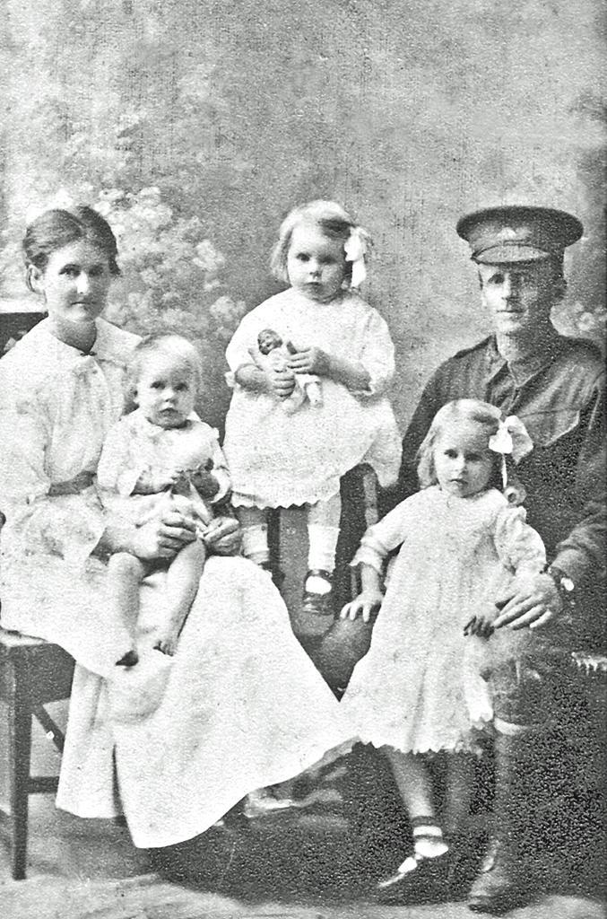 Photo of family before departure, 17/11/1916. The Battle of the Somme. 1 July and 18 November 1916. 1,000,000 men were wounded or killed.
