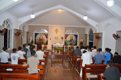 In the program, the candidates were given opportunity to share prayers and meals with the student Friars in the friary.