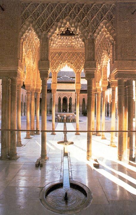 Thin columns support heavy roofs; a feeling of weightlessness Intricately patterned and sculpted ceilings and walls Central fountain supported by protective lions; animal imagery permitted in secular