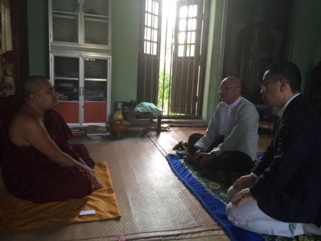 Sugino (R) The majority Rakhine Buddhist community also feels aggrieved - due to discrimination, lack of political control over their own affairs, economic