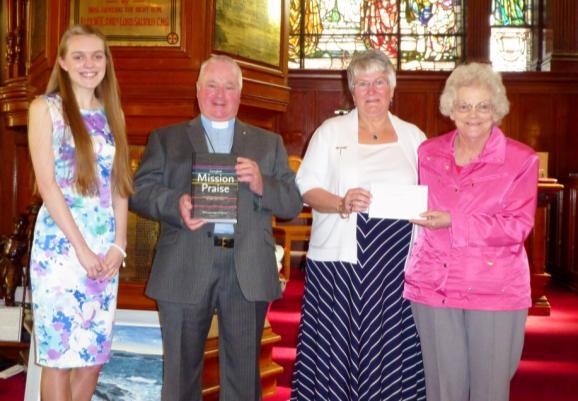 L-R Rev Peter and Mari Park, Elder Mrs Rosemary Clark and Mr Alex Urquhart Beadle. Service on the morning of Sunday 8 th June.