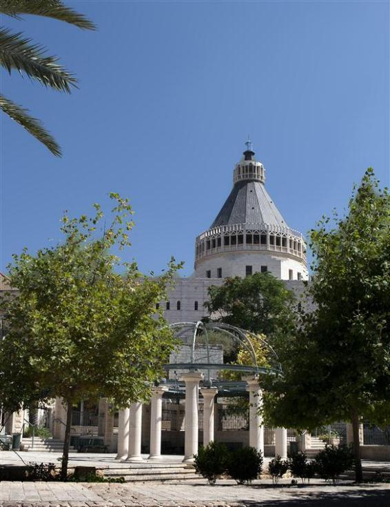 We will visit the site of the only spring in town, where Jesus mother will have drawn water, the Basilica of the Annunciation and the Synagogue Church.