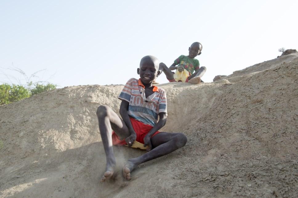 Archdiocese of Philadelphia Mission Focus: Sledding in Turkana, Kenya Turkana County, in the Diocese of Lodwar in northwest Kenya, is one of the world s driest regions.