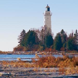 change you but will change the world around you. Door County in Autumn Door County in the fall offers some spectacular opportunities for site-seeing, hiking, biking, shopping, or golfing.