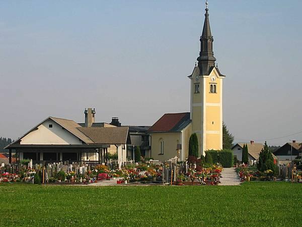 The people from Kokrica, Mlaka, Srakovlje, Ilovka, Tatinec buried their relatives there until 1787. After that year people were buried at Suha Predoslje, and after that at the cemetery in Predoslje.