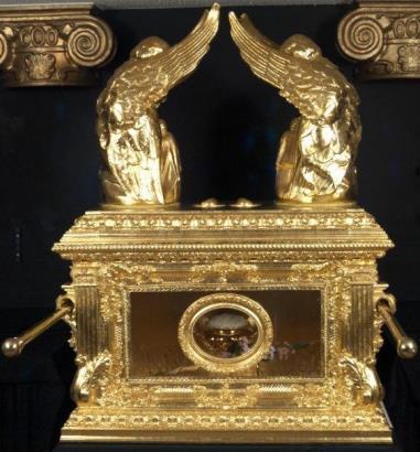 STORY: EXODUS: TABERNACLE (Exodus 25) Suggestion: Prepare a small box, gold wrapping paper, cut-outs of 10 commandments, bottle of cotton wool, rods etc.