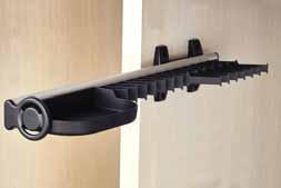 ACCESSORIES pull-out wardrobe lift, aluminum and black Nº 65115180 ı capacity: 5kg