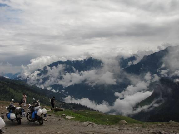 Manali to Leh Motor Bike Safari 2013 Safari: Manali to Leh Motor Bike Safari Duration: 7 Days Altitude Ranging from about 9,000 to 14,000 feet Grade Moderate The 472 km overland journey is open for