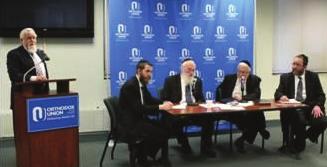 OU KOSHER PRE-PESACH WEBCASTS AVAILABLE ONLINE From left: Rabbi Safran, Rabbi Eli Gersten, who records the responses; Rabbi Belsky, Rabbi Schachter, and Rabbi Eliyahu Ferrell, who receives emails,