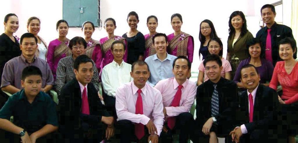 ~ Good news from PEM Churches ~ IPOH ENGLISH CHURCH MUSICAL WORSHIP SHARED BY PR TAN WEOI SIONG (MIDDLE ROW 4 TH FROM LEFT): On Apr 10, the Ipoh English Church was privileged to have the Bangkok