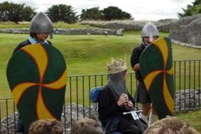 THE OATH OF SARUM (1086) TEACHER INSTRUCTIONS A role-play activity for every member of the class to participate in at Old Sarum.