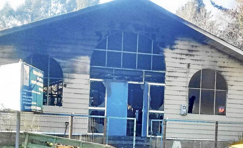 By Israel Vilches Why are Chile s churches under attack? In June 2016, masked men invaded a Sunday service at this church, ordered the Christians to leave the church and then set the building on fire.