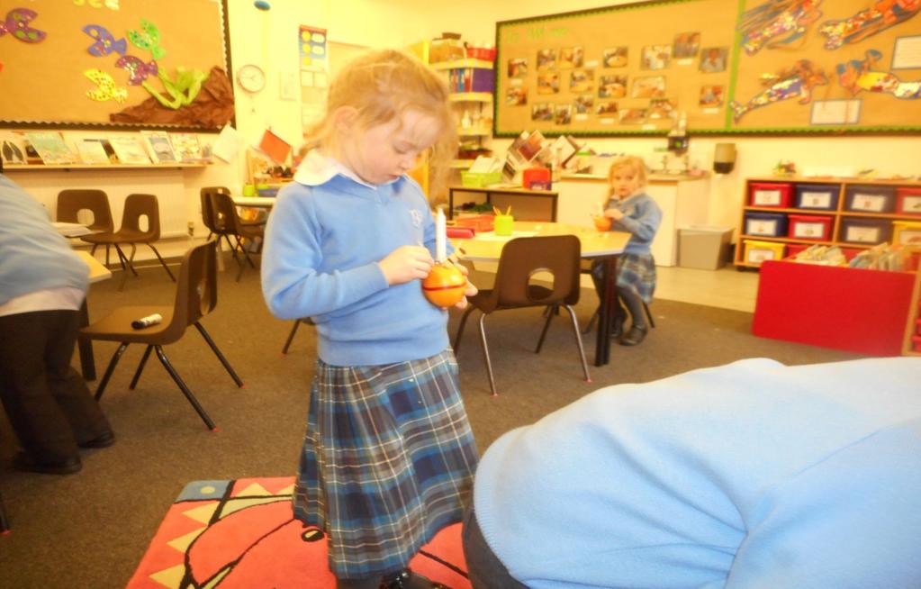 Year 1 prepare for Christmas There has been lots of excitement in Year 1, as the sleeps until Christmas are getting fewer.