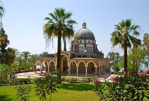 Day 4 Sunday 2nd June An ancient route We begin our day on the summit of the Mount of Beatitudes, the site of the Sermon on the Mount (Matthew 5-7) where we will celebrate he Eucharist.