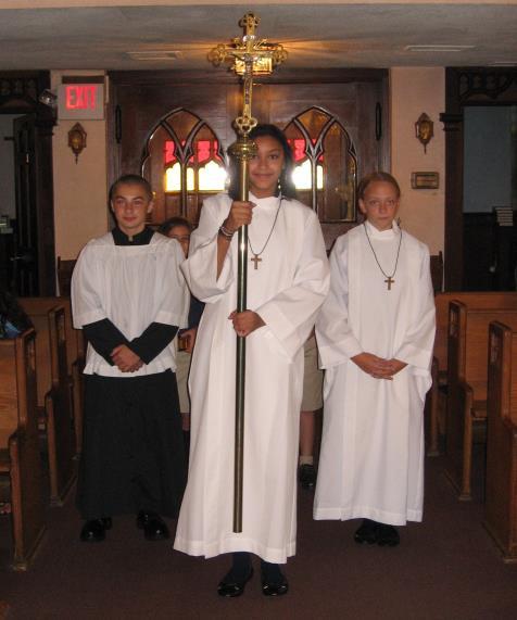 Chapter 1 Chapter 1 - Duties Cross What You Do: The Altar boy that does the cross at Saint Elizabeth Ann Seton is supposed be able to carry the big 10ft cross or the small metal cross.