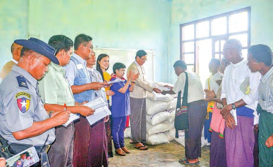 3 october 2017 Rice delivered to villagers in northern Rakhine 7 U Aye Tha Aung, the Deputy Speaker of the Amyotha Hluttaw and donors accompanied by Ministry of Social Welfare, Relief and