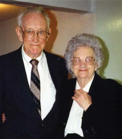 Below, Eldon and Verda in November 1999 at Kiree s funeral.