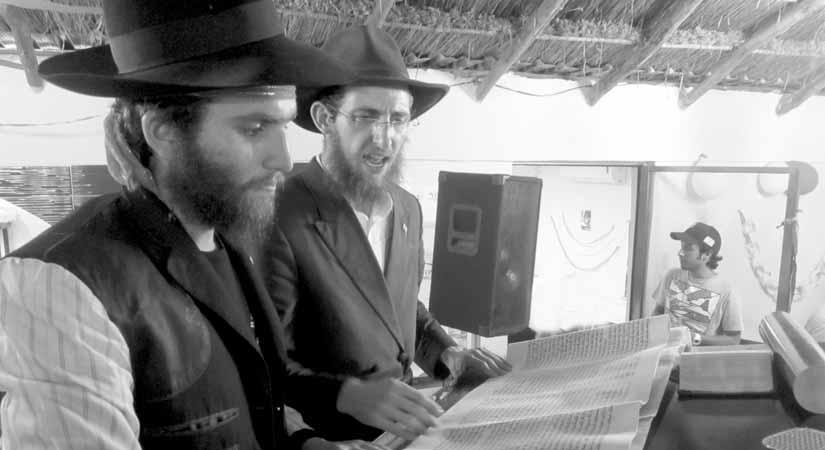 We arrived in Playa in Elul 5770 and we called all the Jews in Playa who were in touch with the Chabad house in Cozumel and invited them to a meeting.