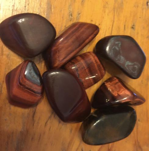 Tiger's Eye It is available in different shades of reddish brown and yellow colors. It attracts abundance along with protecting and healing a number of problems.