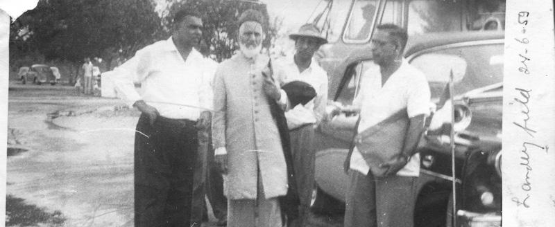 And from the past: Dr Khaliel Ghafoerkhan s father Fateh Khan with Maulana Abdul Haq