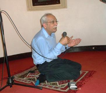 Dr Zahid Aziz giving