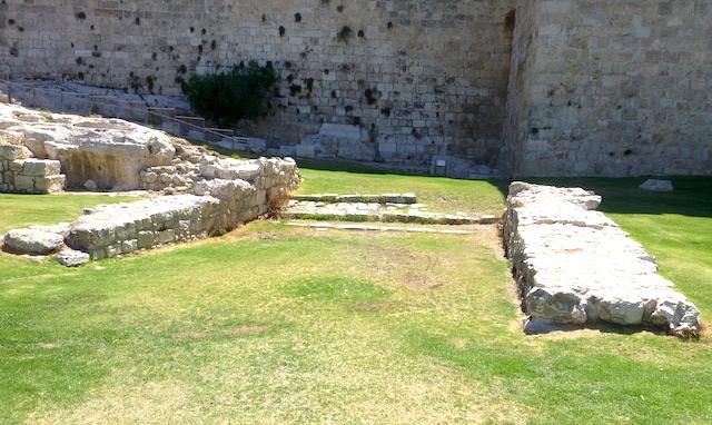 Most notable is a set of walls that sort of funnels traffic toward the wall. This opening originally led either into the southern end of Herod s palace or to an area just to the south of his palace.