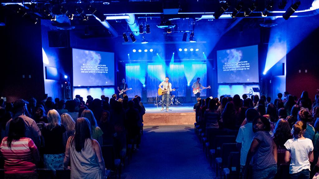 ONGOING IN STUDENT MINISTRY Radiate LIVE a large-group student worship environment on Wednesday nights JV (Middle School) 6:00 7:10 PM High School 7:15 8:30 PM Café Open 5:30 8:30 PM RADIATE is a