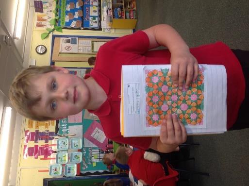 Year 2 - Ramadan I ve noticed the patterns are symmetrical! Olivia Hennessey You can find Islamic patterns on buildings!