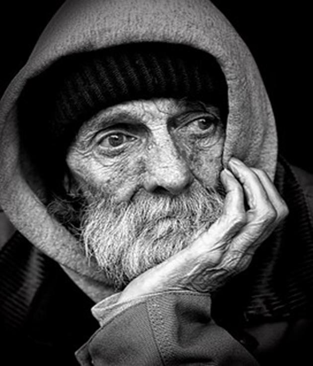 8 And when they opened it, there stood this bedraggled-looking old man. His eyes were kind of marbleized, & he had a silvery stub of whiskers on his face. His clothes were ragged & torn.