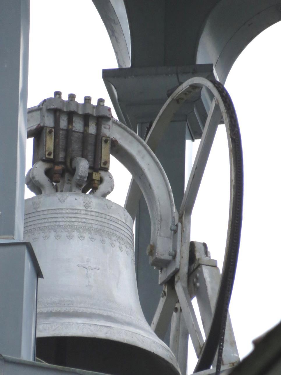 The bell in the clocher (bell tower) came from the family-owned and run Paccard Bell Foundry, Annecy-le- Vieux in France.