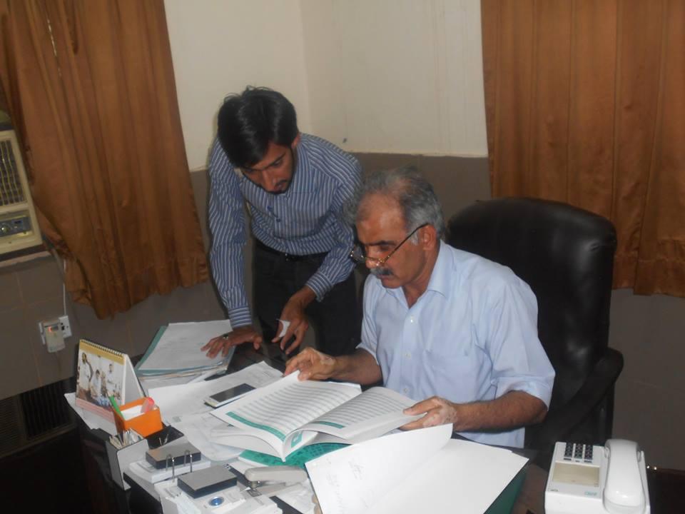 DEO-male of Multan through the Alif Ailaan DER 2015 key findings for district Multan Alif