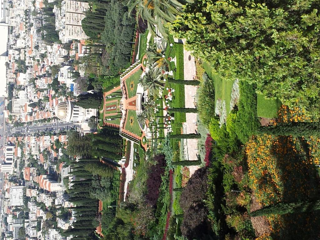 Summary Status Quo Report: Religion and Development The Bahá í Gardens