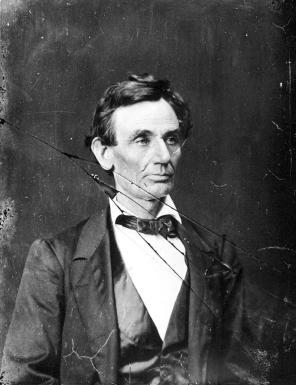 LINCOLN S DEATH: MEMORIES AND IMAGES Primary and Secondary Sources Objectives: Students will learn the difference between primary and secondary sources, and the values and challenges of both.