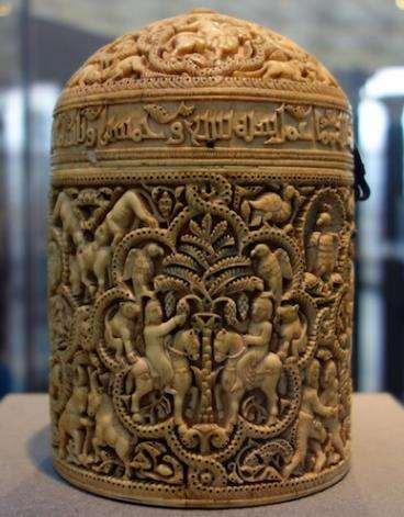 PYXIS OF AL- MUGHIRA Luxury Arts centers: courts of the caliphs and sultans Cordoba was a center for luxury good production What is a pyxis?