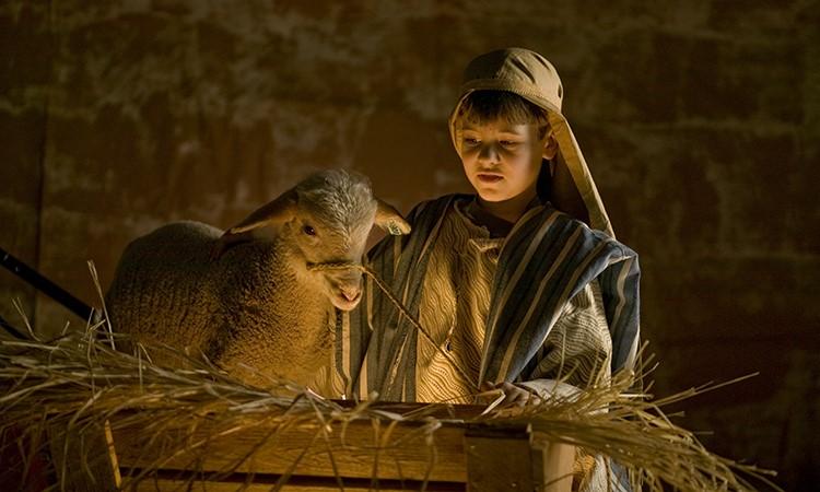 How to Keep Christ in Christmas Although Jesus birth marks the beginning of the New Testament, he s also present throughout the Old Testament.