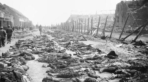 Nordhausen. Intitled: Atrocities meaning: German atrocities. this pictures showed, they said, "American soldiers discovering hundreds of deportees corps killed by the Nazis".