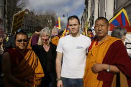 Tsokchen Khenpo Jampal Chozin and accompanying Sangha.