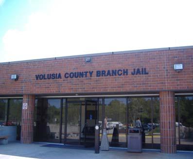 VOLUSIA COUNTY BRANCH JAIL Built in 1987 Design capacity for 601 inmates Rated capacity for 899 inmates Medium to Maximum security jail Males awaiting trial on