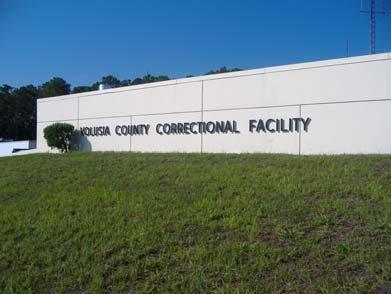 VOLUSIA COUNTY CORRECTIONAL FACILITY Built in 1977 Design capacity for 234 inmates, rated capacity for 595 inmates Medium to Minimum security jail Female inmates