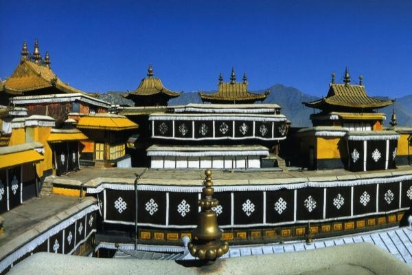 take an overnight train to Lhasa.