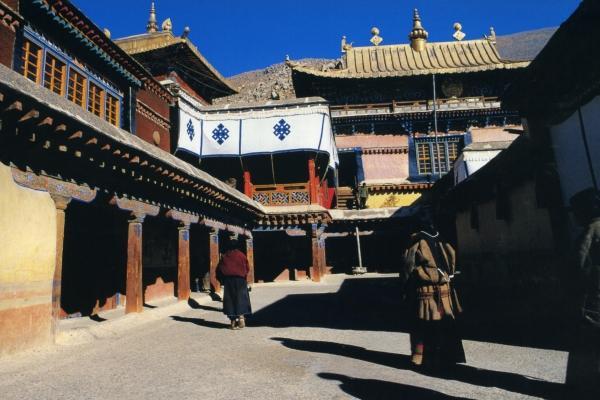 After breakfast will be spent visiting Drepung monastery which is on the hillside west of Lhasa. Drepung is a Gelugpa monastery.